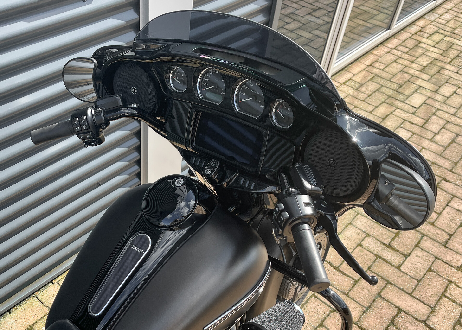 JMTBNO 7-inch LED Headlight Kit For Harley Davidson Street Glide FLHX & More – Black
