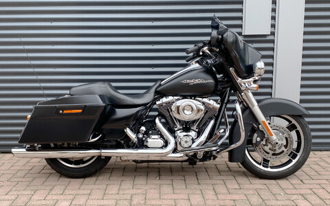 *Street Glide 2011 FLHX