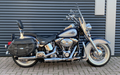 *Heritage softail classic 2001 flstc