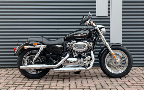 *Sportster XLH 1200 Custom 2013