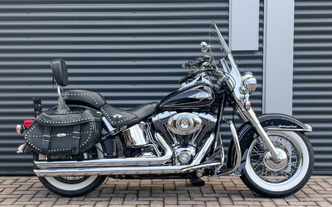 *heritage softail classic flstc 2010