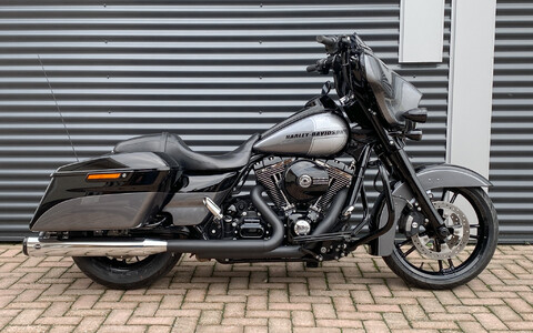 *Street Glide Special Custom 2015 FLHXS