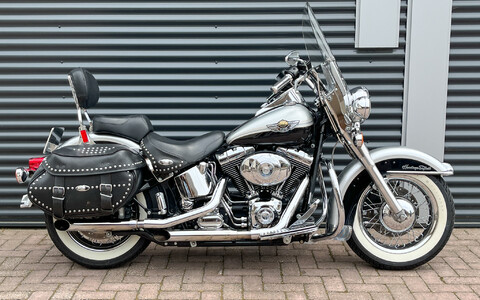 *Heritage softail classic 2003