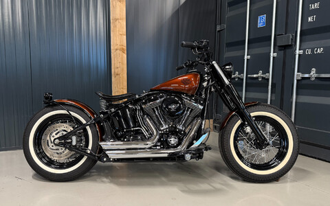 *Heritage Softail Classic Bobber Style 2004