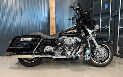 *FLHTC Electra Glide Classic 2007