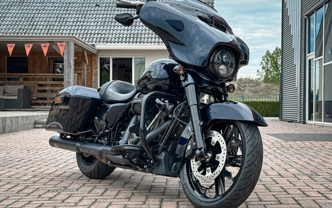 Deep Blue Street Glide  Special