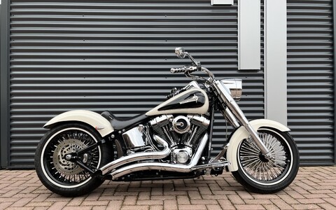 Motorrad-Hebebühne für Harley Davidson Softail Custom/Deluxe/Deuce/Fat Bob Hydraulisch Sicherung Schwarz ConStands 