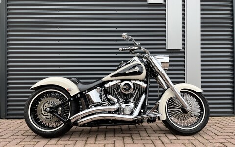 *Heritage softail custom flstc 2004