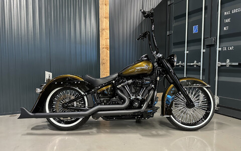 'Dark Matter' Custom Heritage Classic 2020