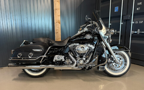 FLHRC Road King Classic 2009