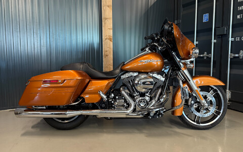 FLHXS 2015 Street Glide Special