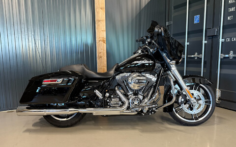 FLHXS 2015 Street Glide Special