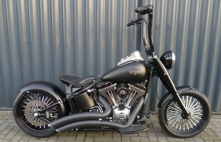 Black bobber 2012