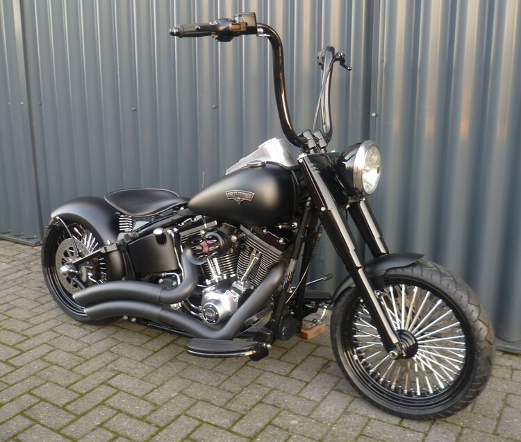 Black bobber 2012