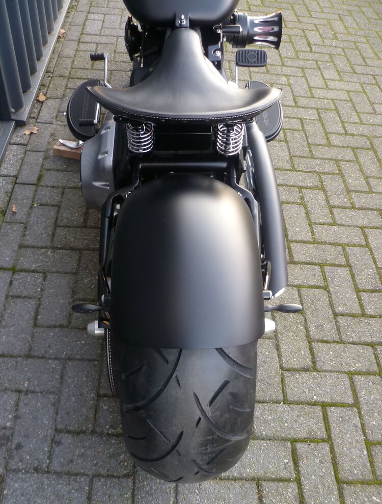 Black bobber 2012