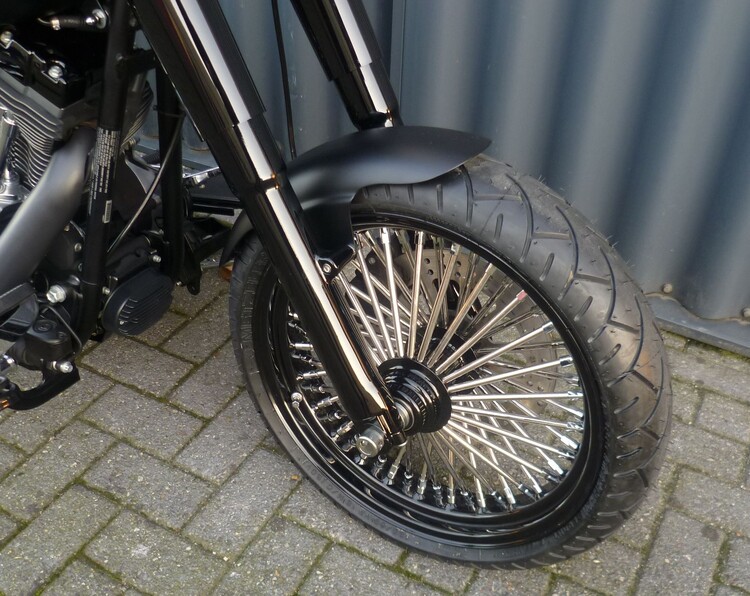 Black bobber 2012