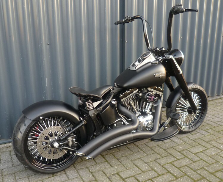 Black bobber 2012