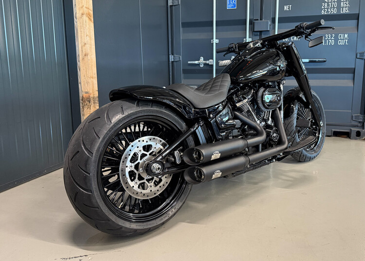 'Black Force' Custom Fatboy 2021 