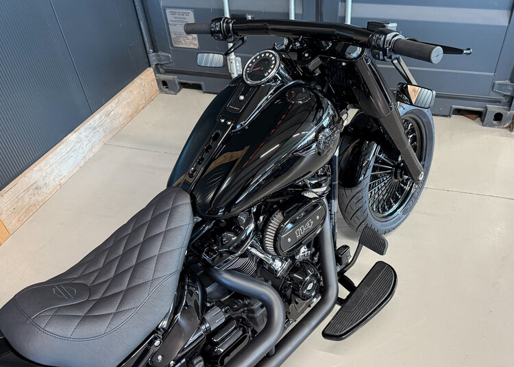 'Black Force' Custom Fatboy 2021 