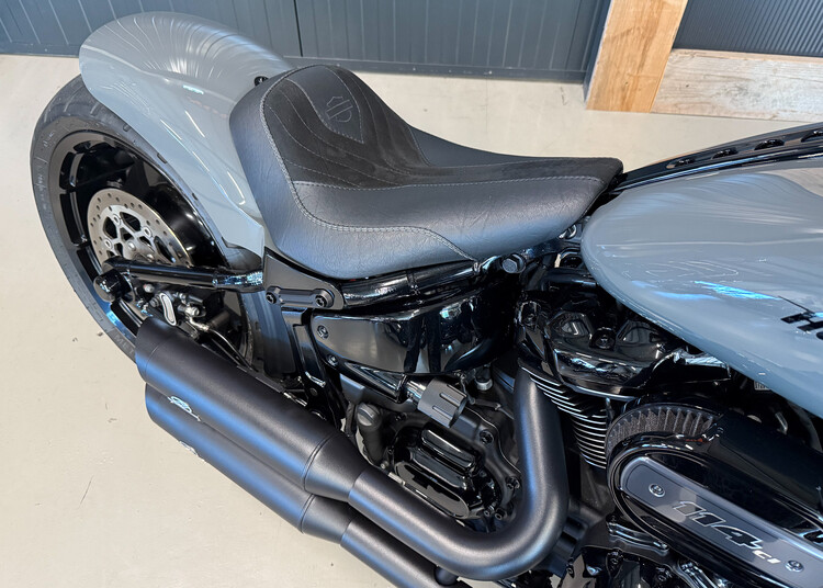'Como Racing' Custom Fatboy
