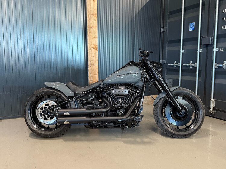 'Como Racing' Custom Fatboy