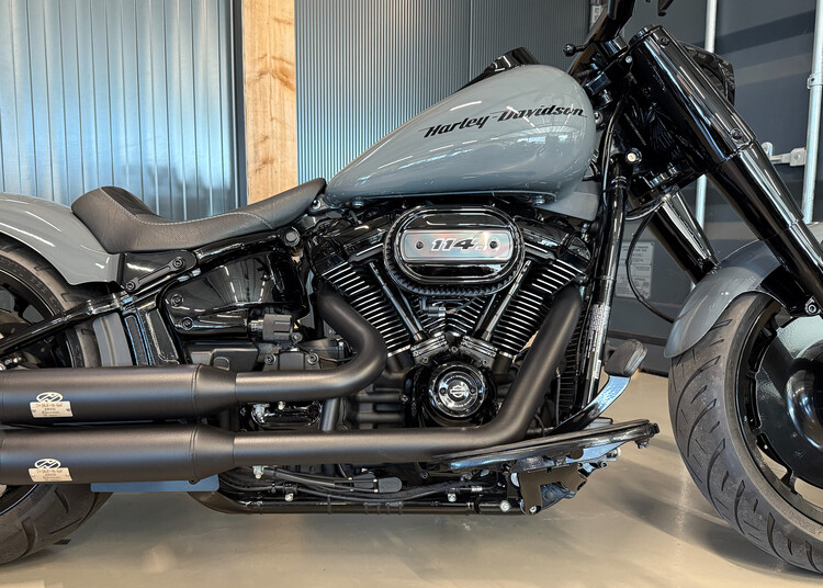 'Como Racing' Custom Fatboy
