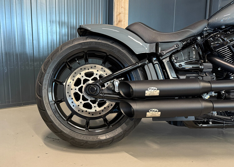 'Como Racing' Custom Fatboy