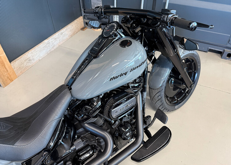 'Como Racing' Custom Fatboy