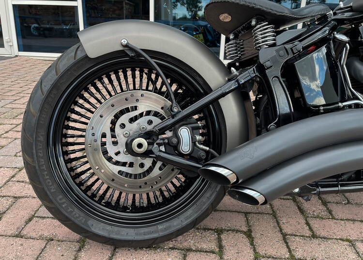 'Galactica' Custom Fatboy 2008