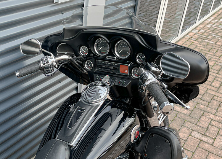 Elektra Glide Ultra Classic 2004 FLHTCUI