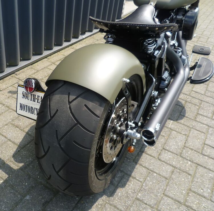 FLSTF Bobber special