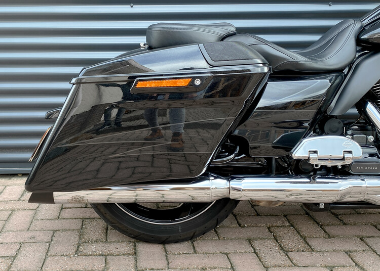 Street Glide CVO 2017 FLHXSE