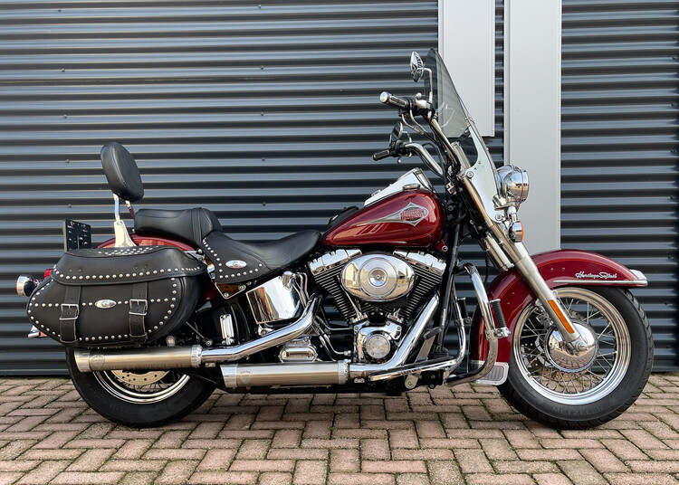 *Heritage Softail Classic 2000 FLSTC