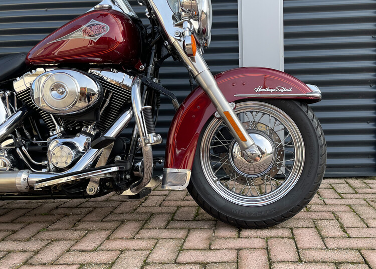 *Heritage Softail Classic 2000 FLSTC