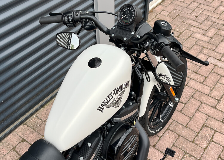 *Sportster Iron 2017 XL 883 N