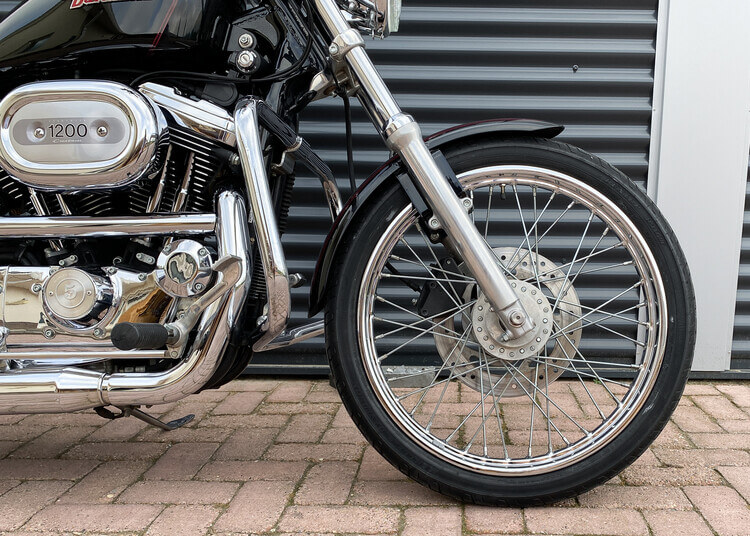*Sportster 2002 XL 1200 C
