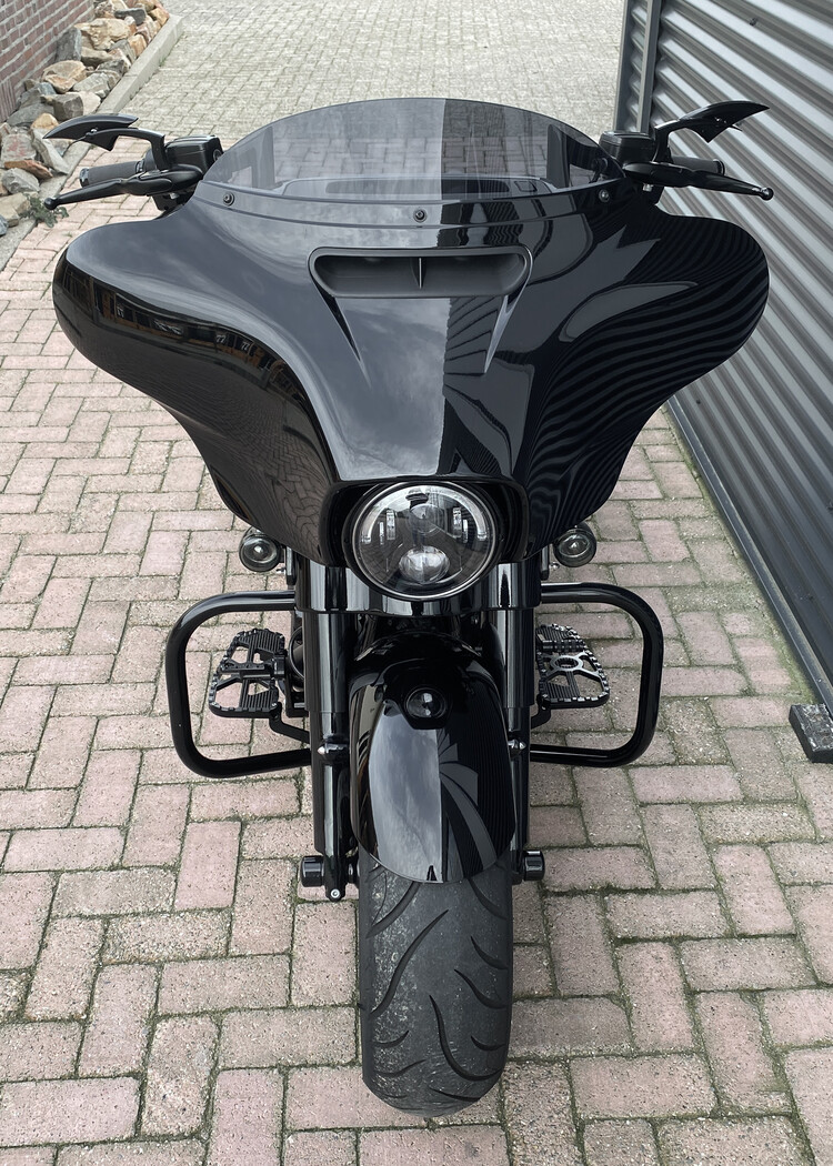 *Street Glide 2019 FLHXS