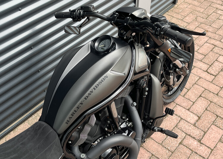 *Night Rod special custom 2015