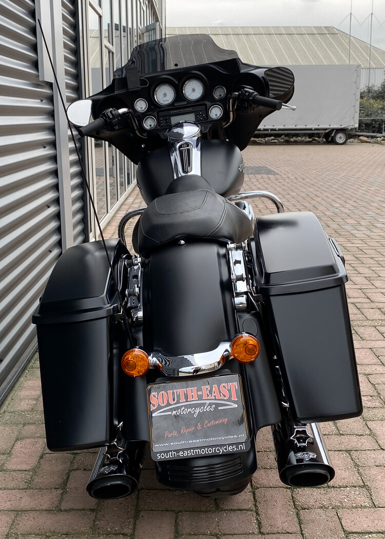 *Street Glide 2011 FLHX