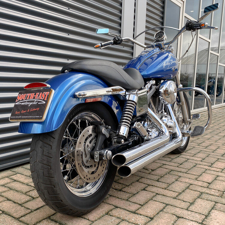 *Super glide 2005 FXD