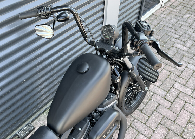 *Sportster Iron 2013 XL883N