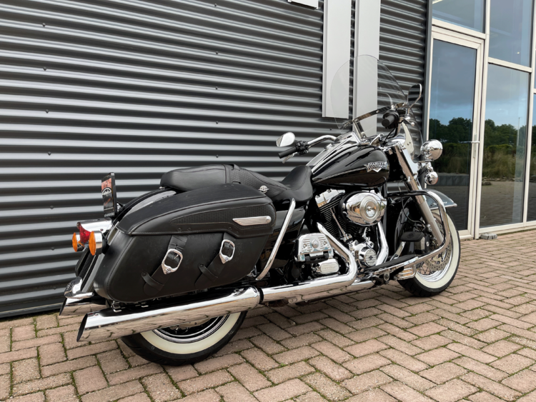Road King Classic FLHRC 2011