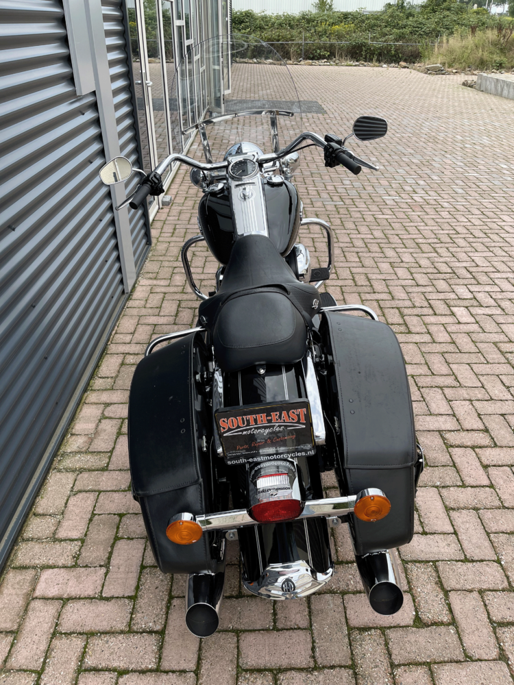 Road King Classic FLHRC 2011