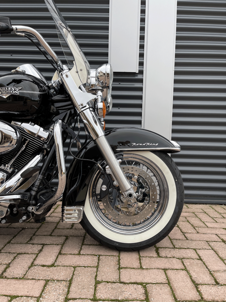 Road King Classic FLHRC 2011