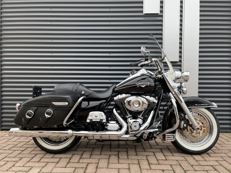 Road King Classic FLHRC 2011
