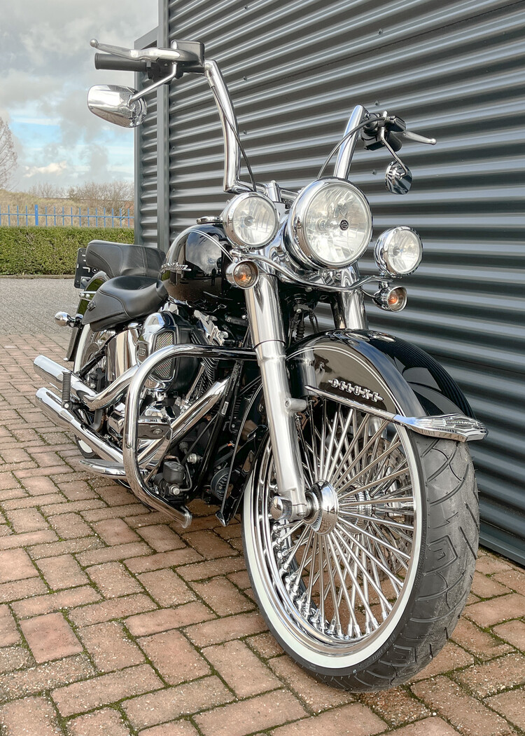 *Softail Deluxe 2016 flstn