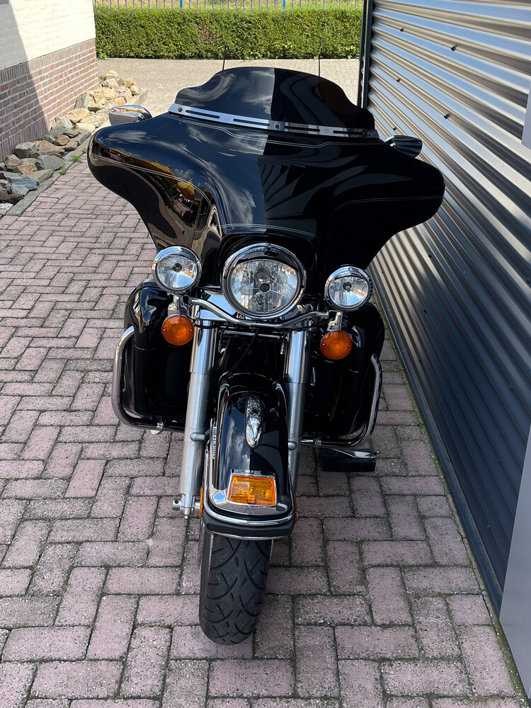 *Elektra Ultra Glide Classic 2010 FLHTCUI