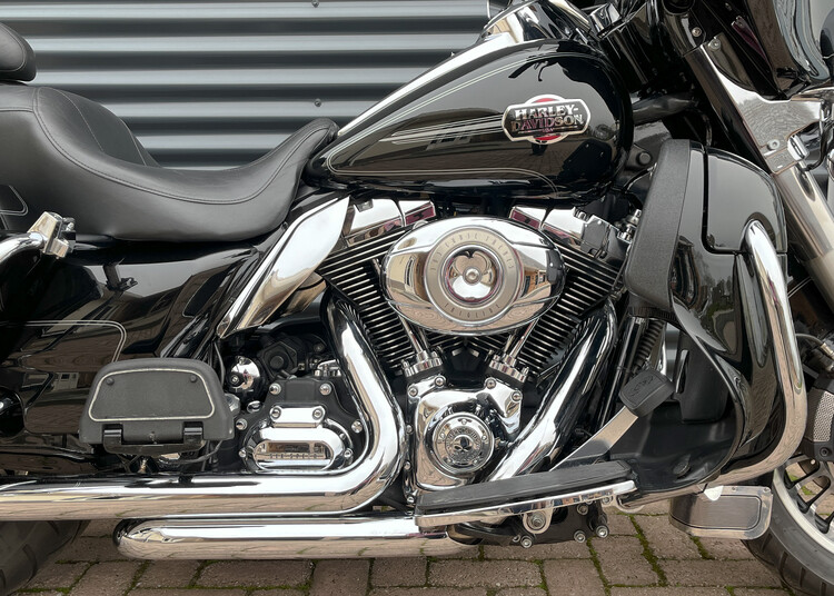 *Electra glide ultra classic 2010