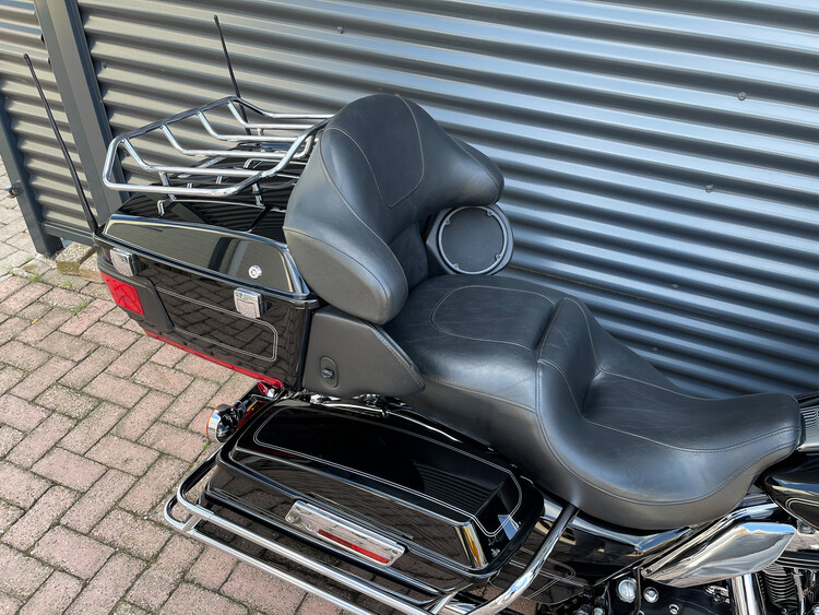 *Elektra Ultra Glide Classic 2010 FLHTCUI