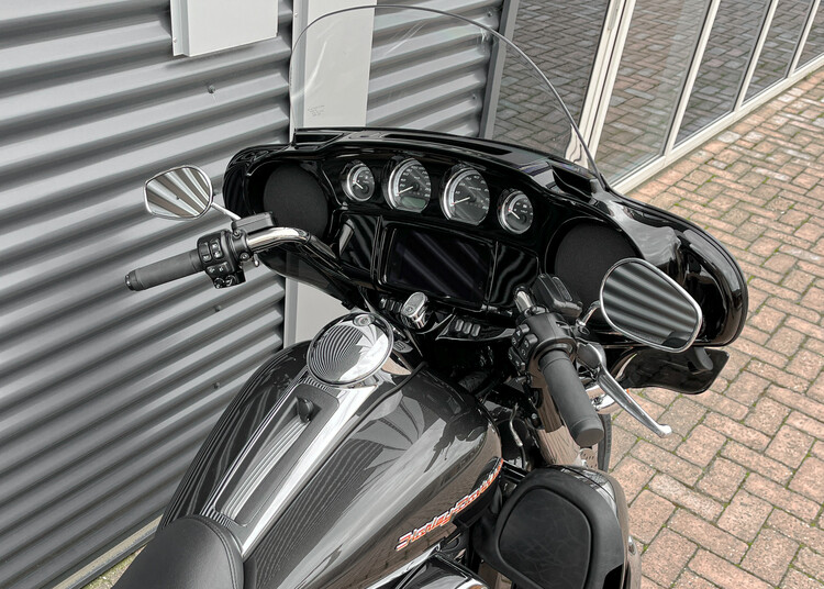 *Elektra glide ultra limited 2019 FLHTK